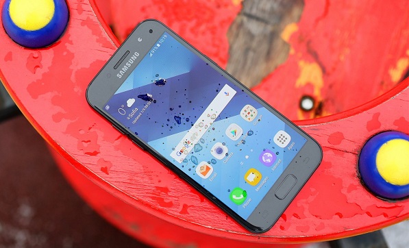 Android Oreo güncellemesi Samsung için sancılı sürüyor