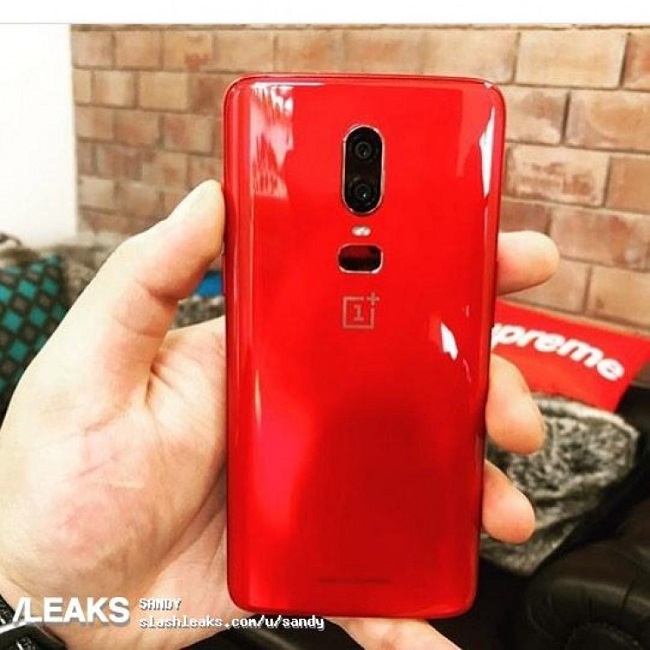 OnePlus 6 yeni renk seçeneği