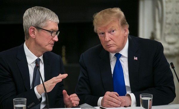 Trump Tim Cook