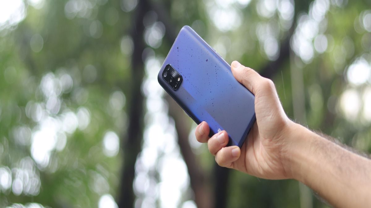 Realme Q3