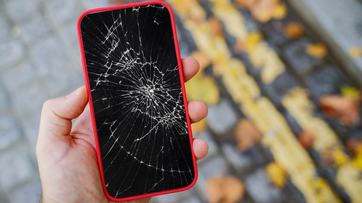 iPhone'un ekranını ucuza değiştirmek