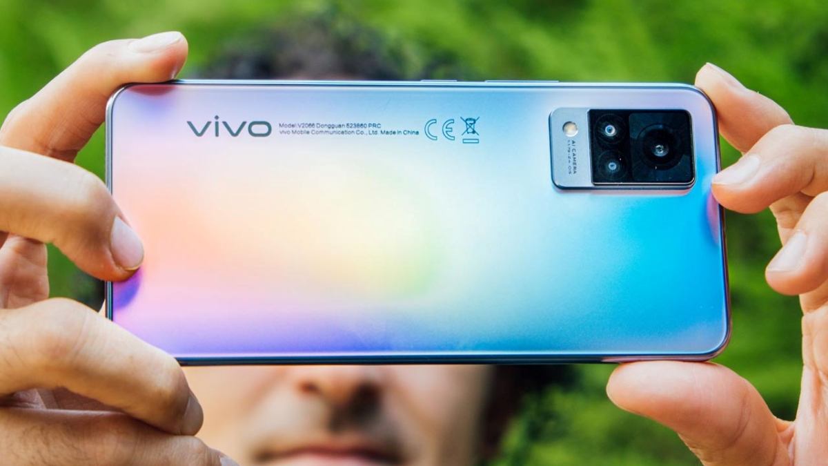 Vivo V21