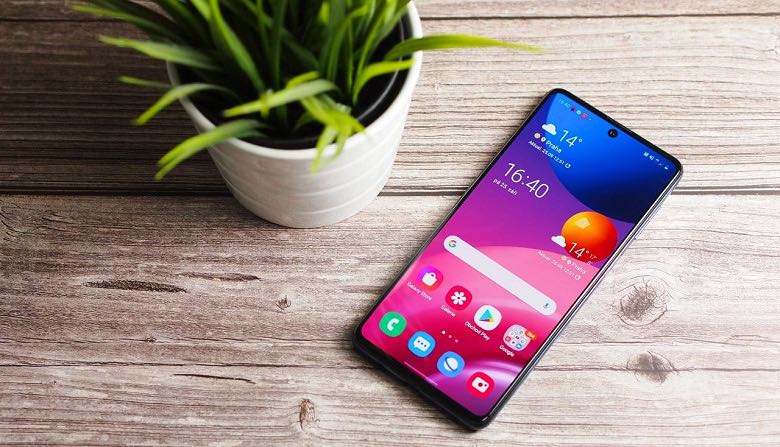 Galaxy M51 için Android 12