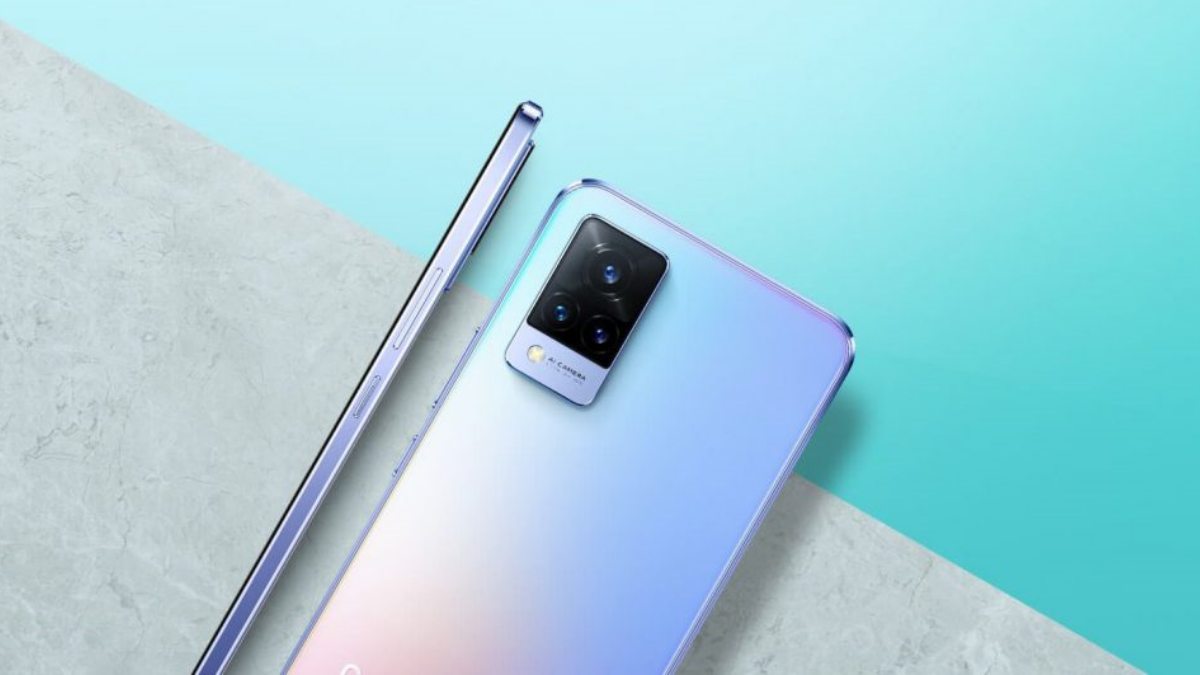 realme V21 5G