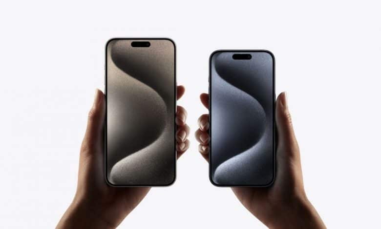 iPhone 15 Pro Max Ekranı