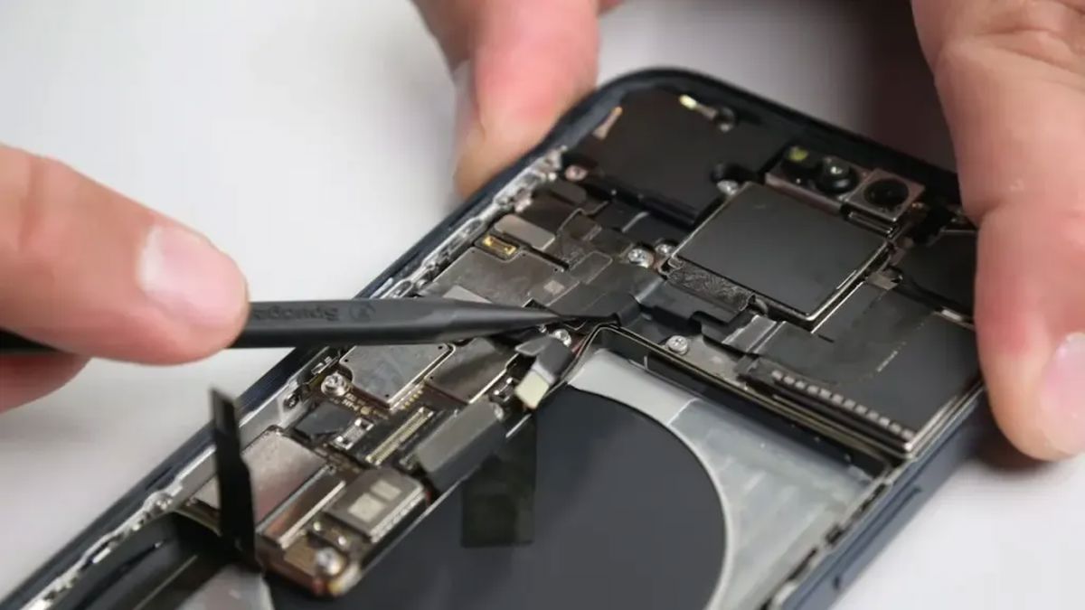 iPhone 15 maliyet