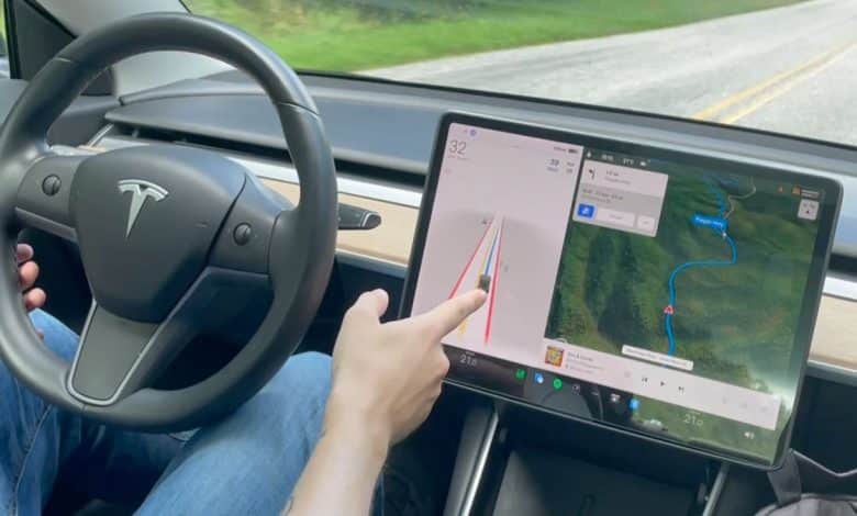 Tesla otonom sürüş