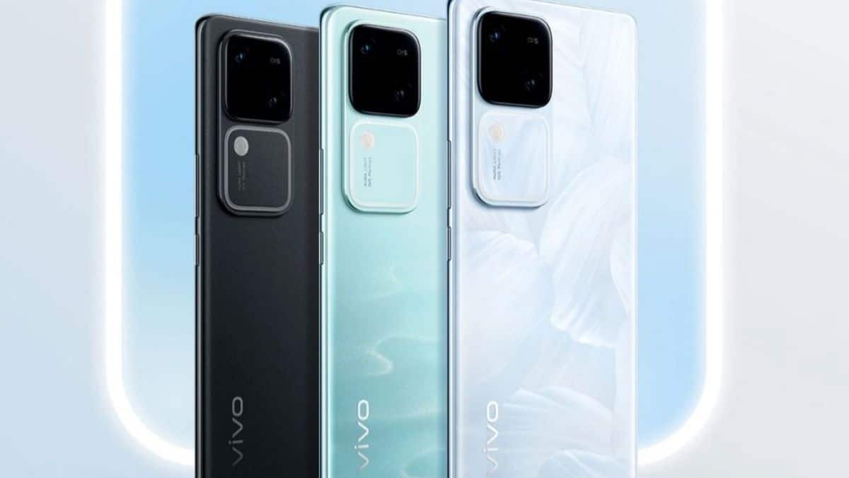Vivo V30