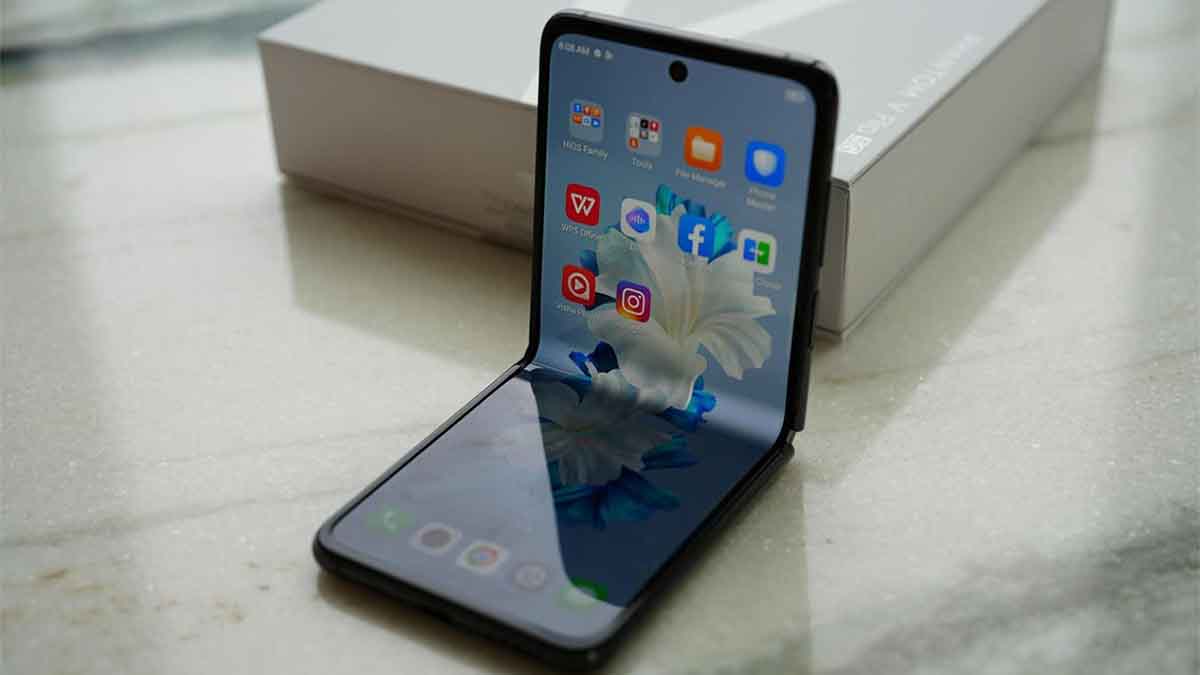Infinix Zero Flip