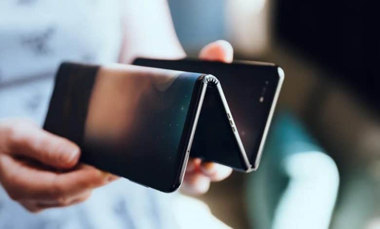 Huawei üç katlı telefon