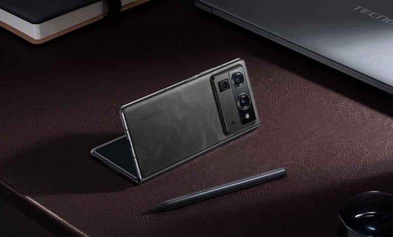 Tecno Phantom V Fold 2 ve V Flip 2