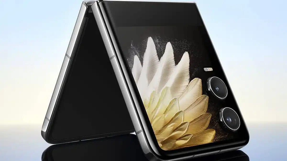 TECNO Phantom V Flip 2