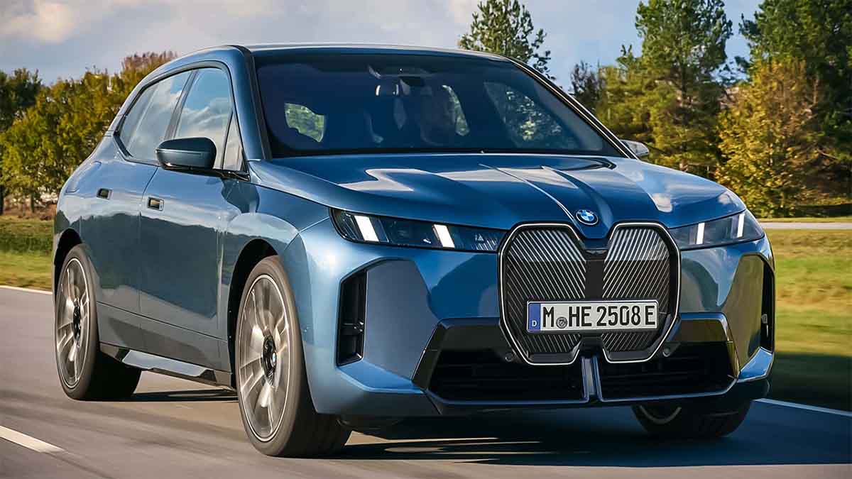 2025 BMW iX