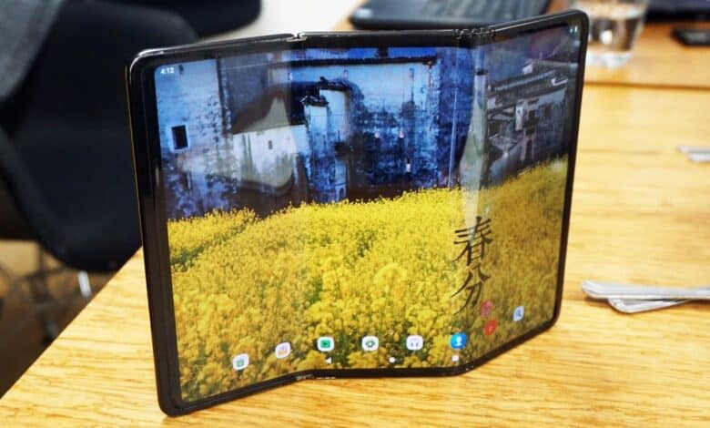 Samsung Üç Katlı Telefon