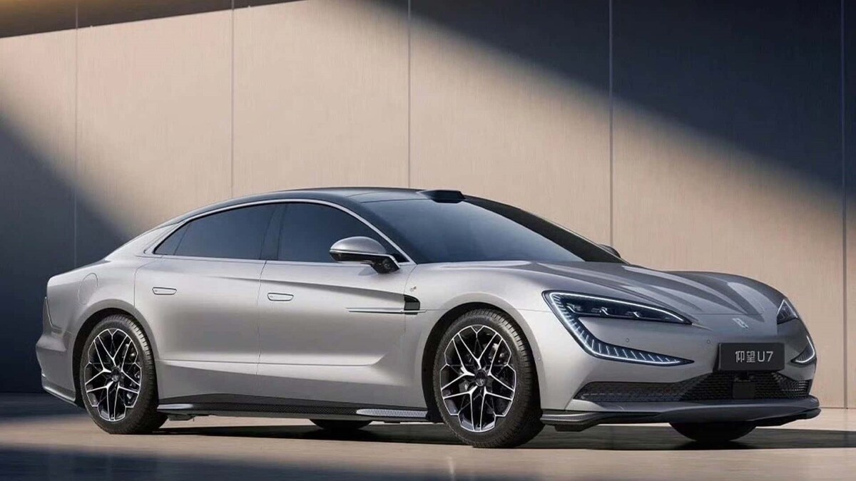 BYD Yangwang U7