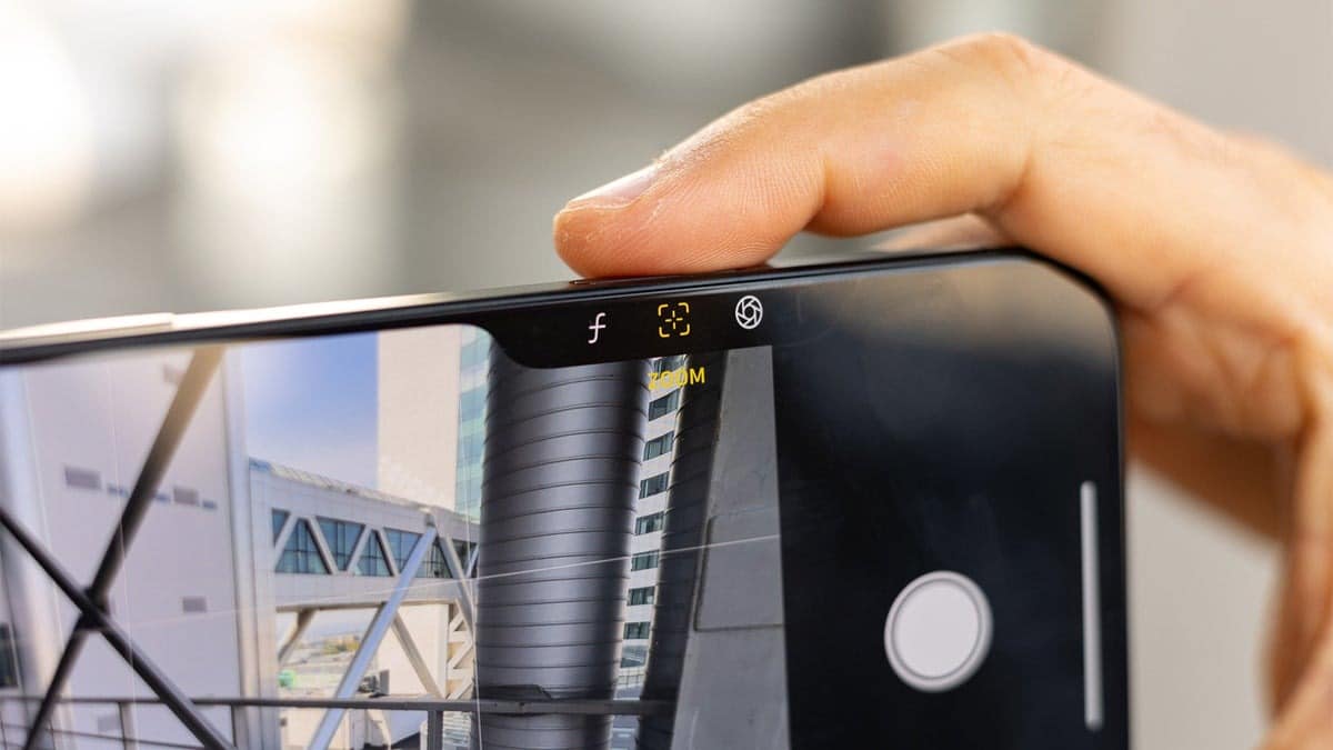 iPhone 16e