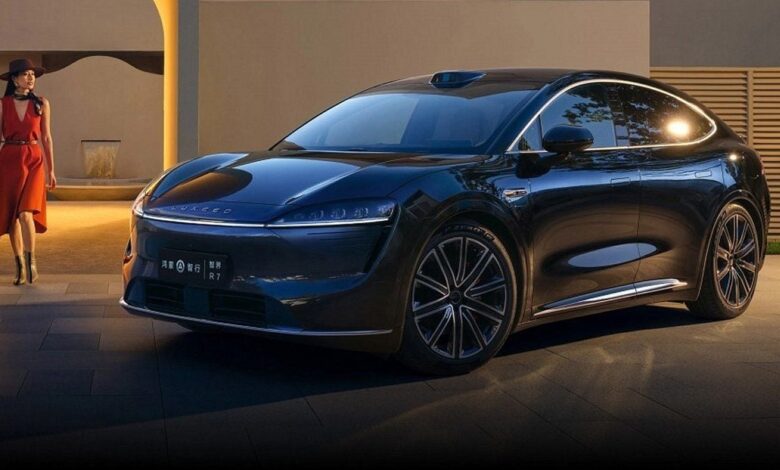 Luxeed R7