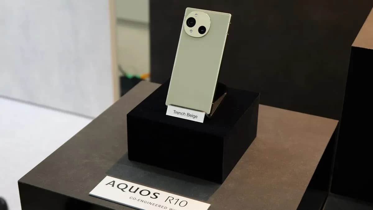 Sharp AQUOS R10