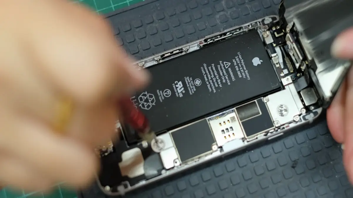 iPhone pil değişim