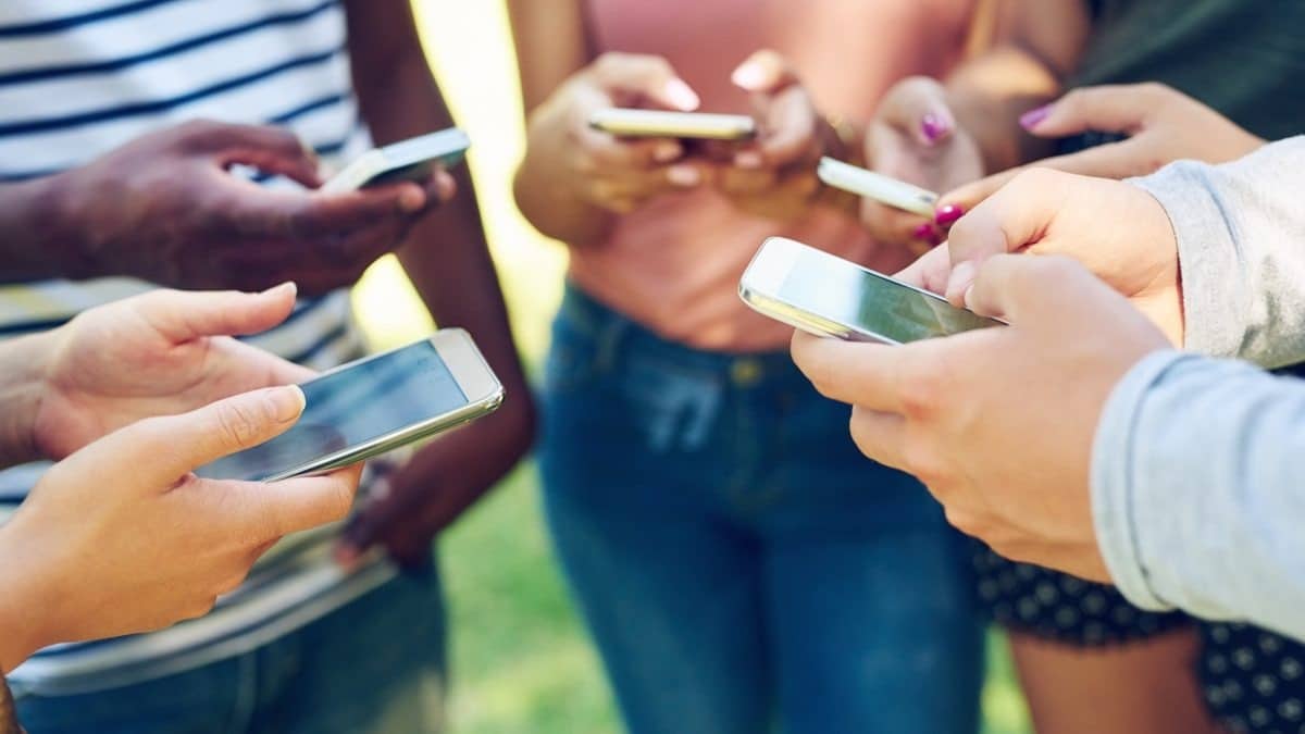 Akıllı Telefonlar Birer Parazit