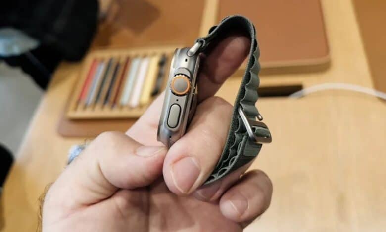 Apple Watch’un Yanındaki Delik Ne İşe Yarıyor