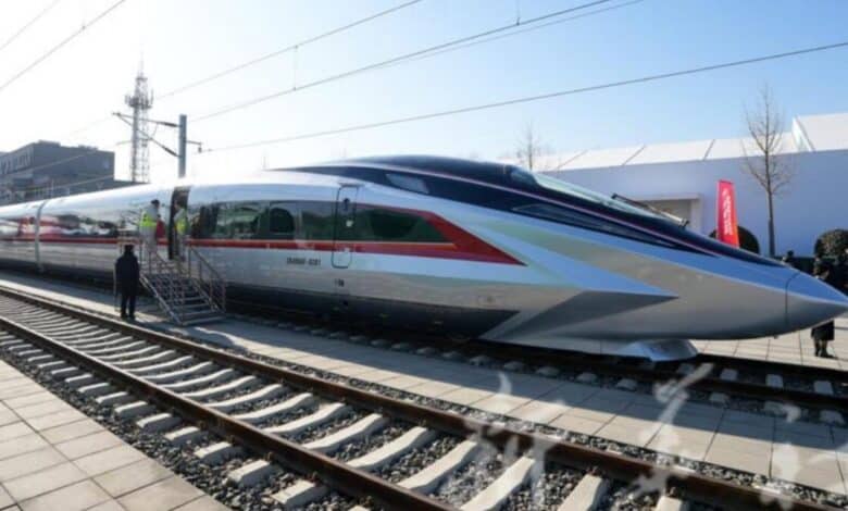 Çin’in Maglev Treni Rekora Koşuyor