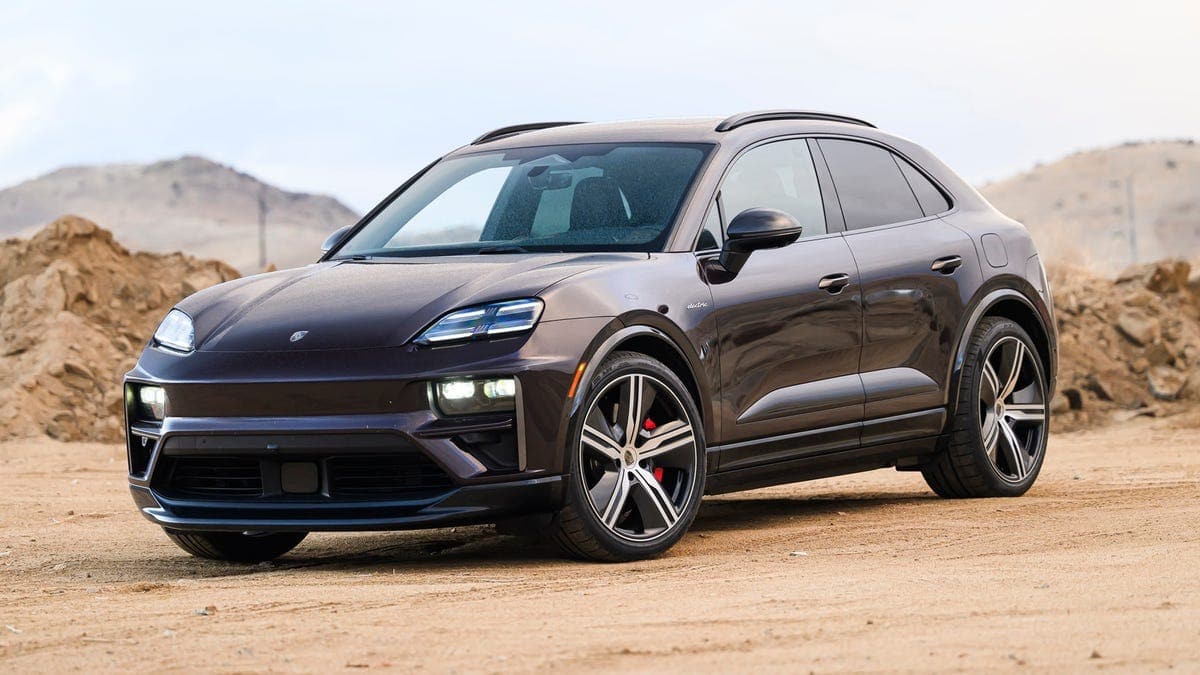 Elektrikli Porsche Cayenne’in İç Tasarımı Ortaya Çıktı