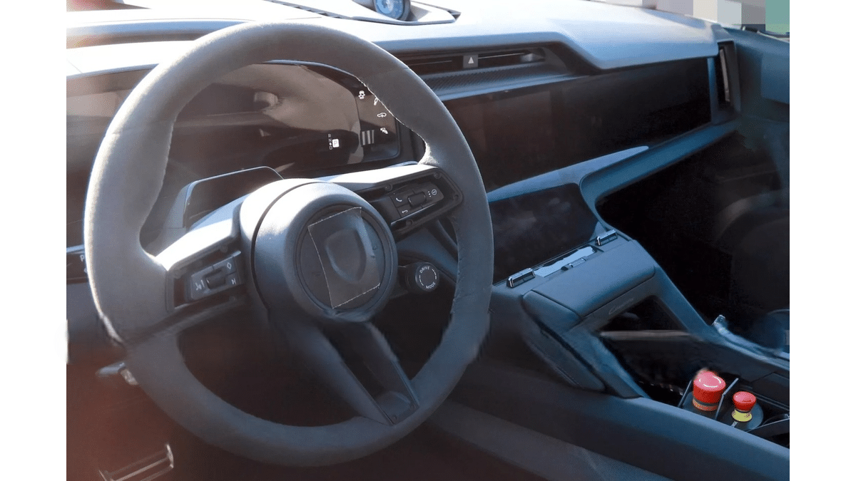 Elektrikli Porsche Cayenne’in İç Tasarımı Ortaya Çıktı
