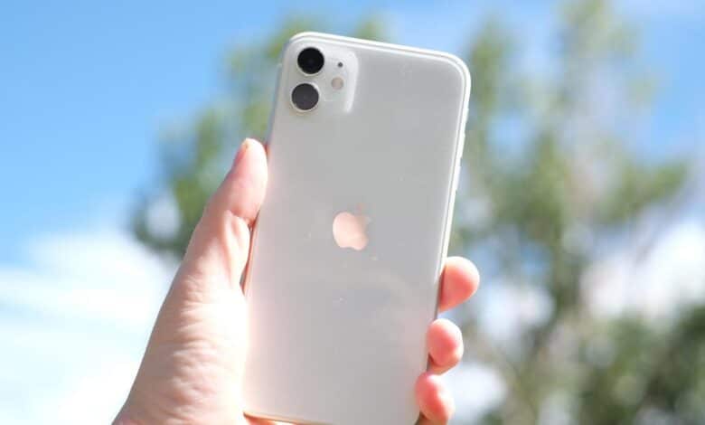 iPhone 11 Kullanıcılarına iOS 26 Public Beta Sürprizi