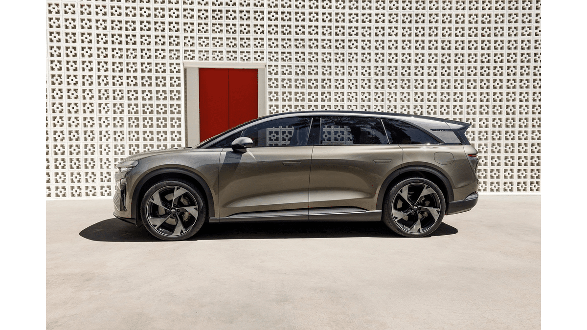 Lucid Gravity Touring SUV