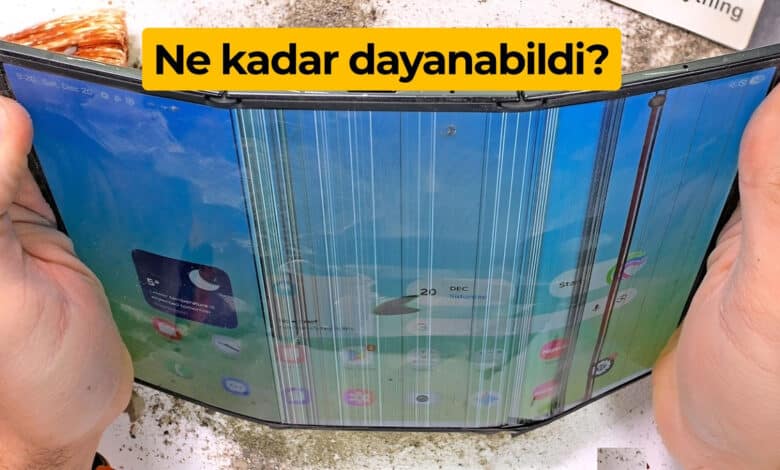 Samsung Galaxy TriFold