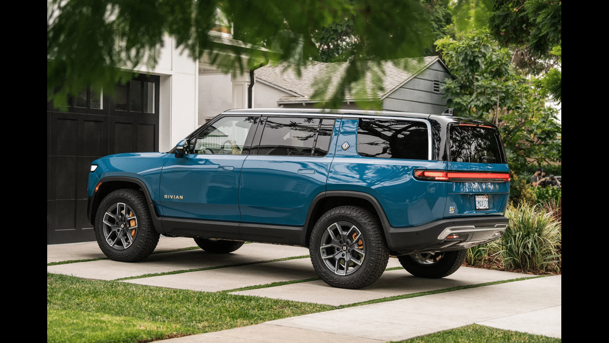Rivian R2 Tesla Model Y’yi Piyasadan Silecek
