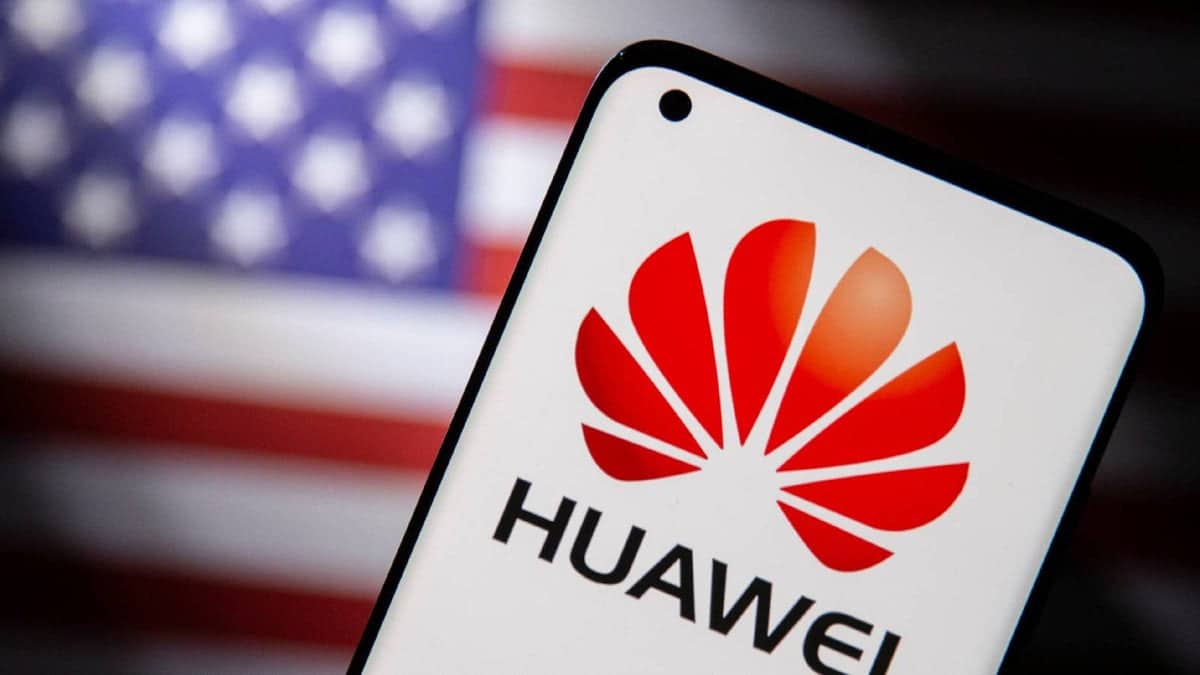 Huawei ABD Yaptırımlarına Rağmen Paraya Para Demiyor