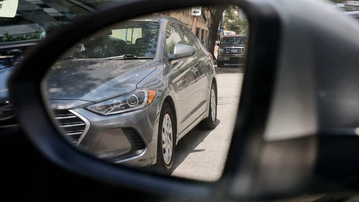 Hırsızların Yeni Gözdesi: Otomobil Amblemleri