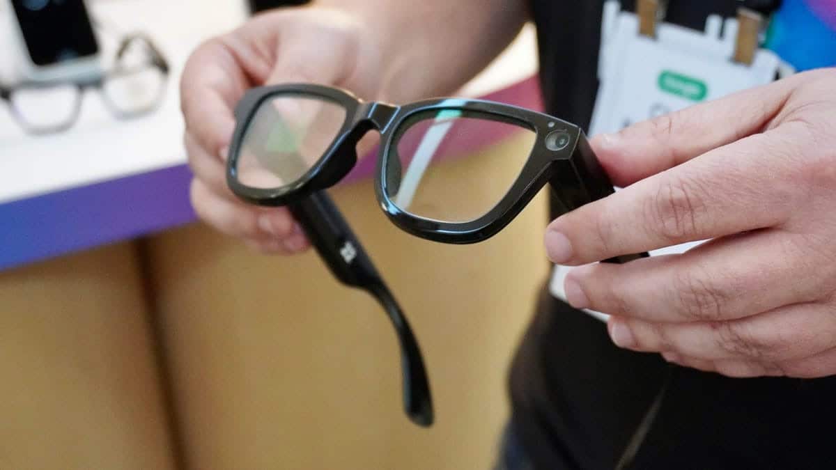 Sınavlarda Yeni Kopya Çekme Yöntemi: Akıllı Gözlükler