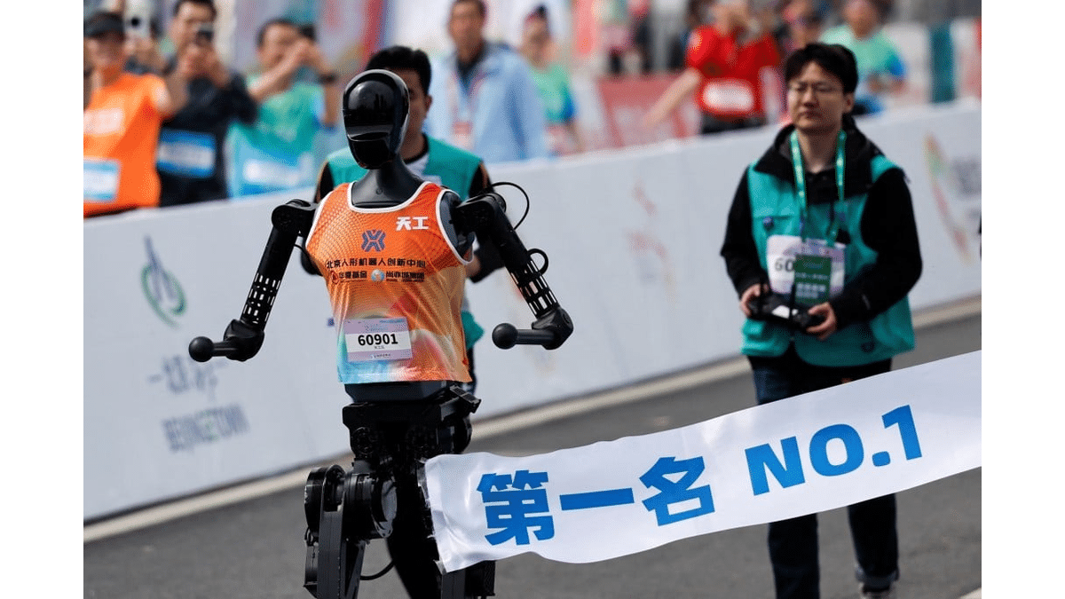Yapay Zeka Destekli Robotlar Maratonda Şov Yaptı