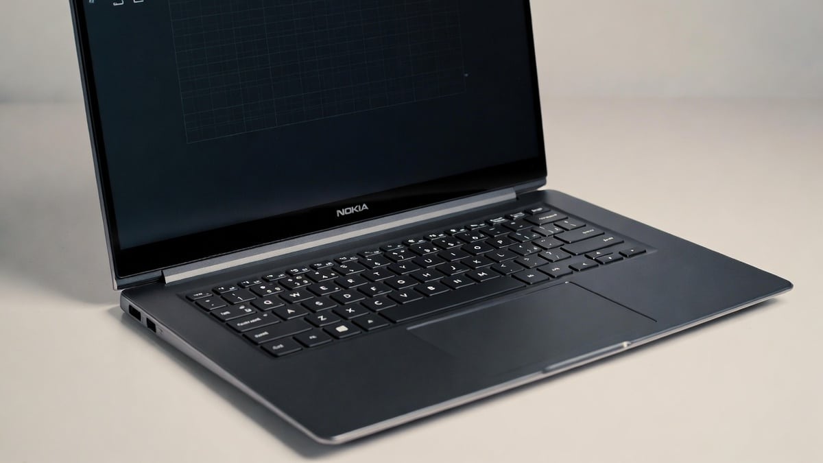 Nokia Booklet X15 ile Laptop Pazarına Giriyor