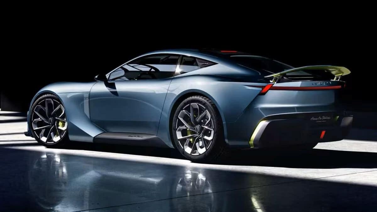 0'dan 100'e 2 Saniyede Çıkan Lynk & Co GT Concept Tanıtıldı