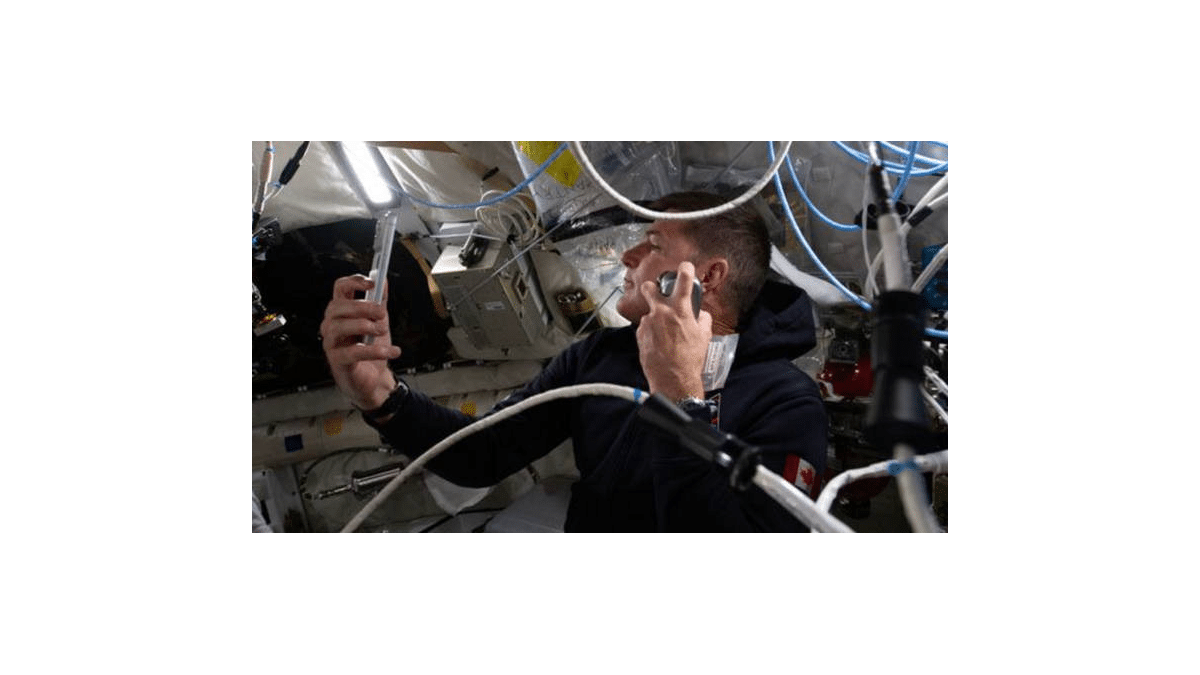 Uzaya Gönderilen iPhone 17 Pro Max Farklı Çıktı