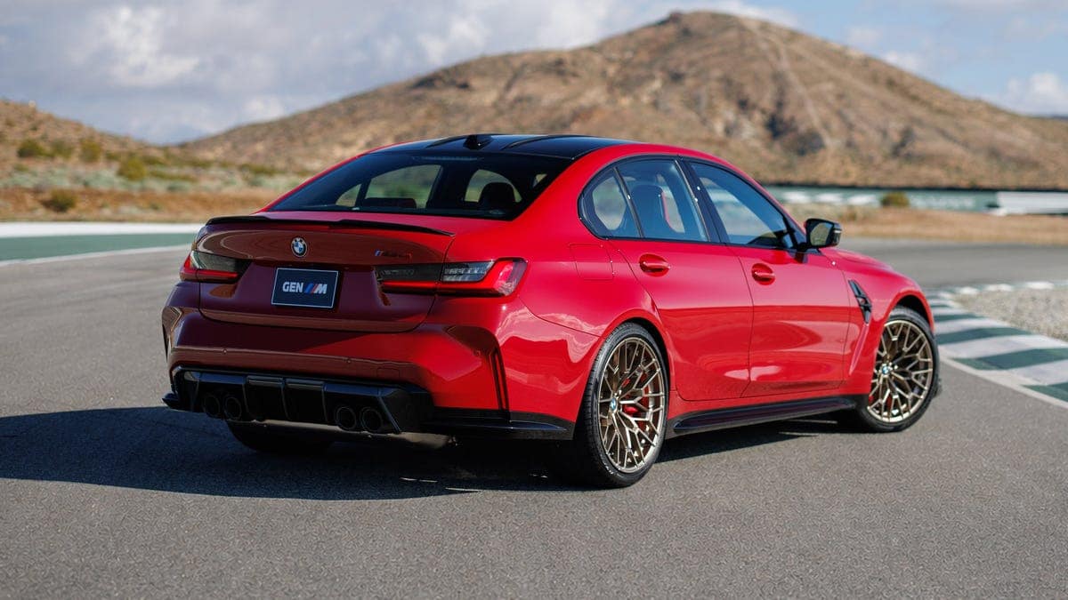 BMW M3 CS Manuel Şanzıman Sürpriziyle Geri Dönüyor