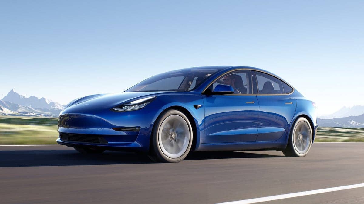 Tesla Vergilerden Kaçmanın Yolunu Buldu