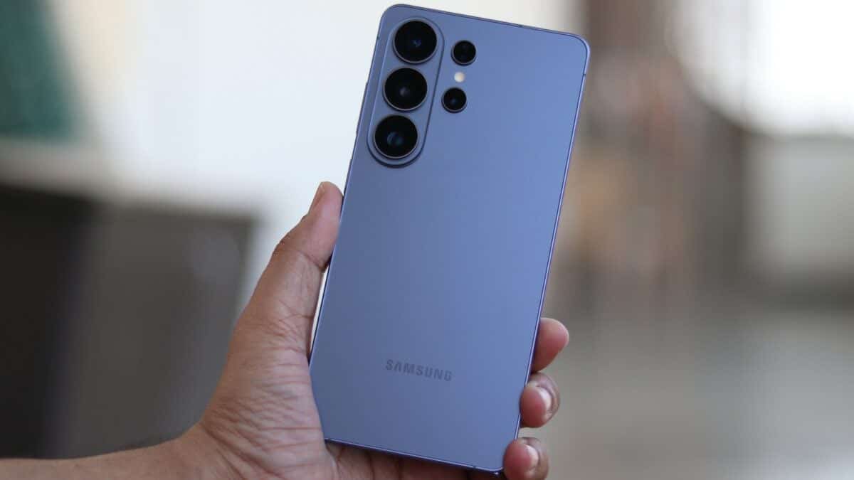 Galaxy S27 Silikon Karbon Bataryayı Herkese Vermeyecek
