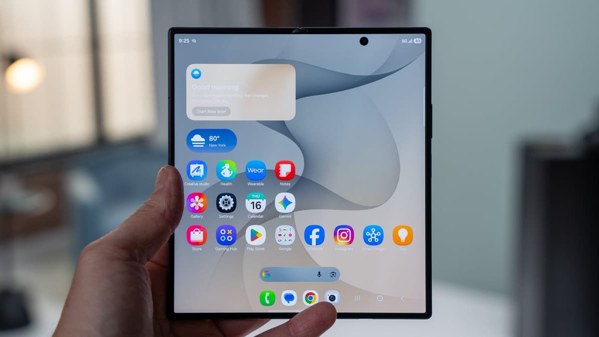 Galaxy Z Fold 8 Kullanıcıları Privacy Display Eksikliğinden Memnun