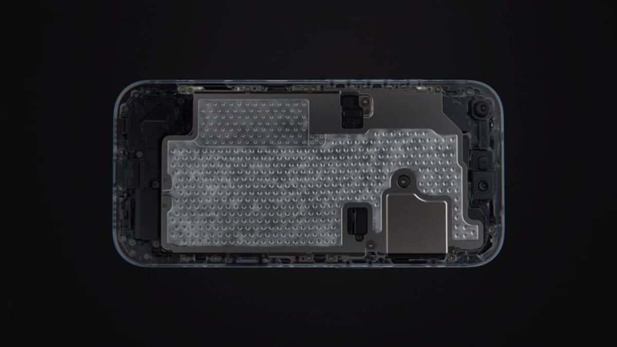 iPhone 18 Pro Yeni Buhar Odasıyla Püfür Püfür Çalışacak
